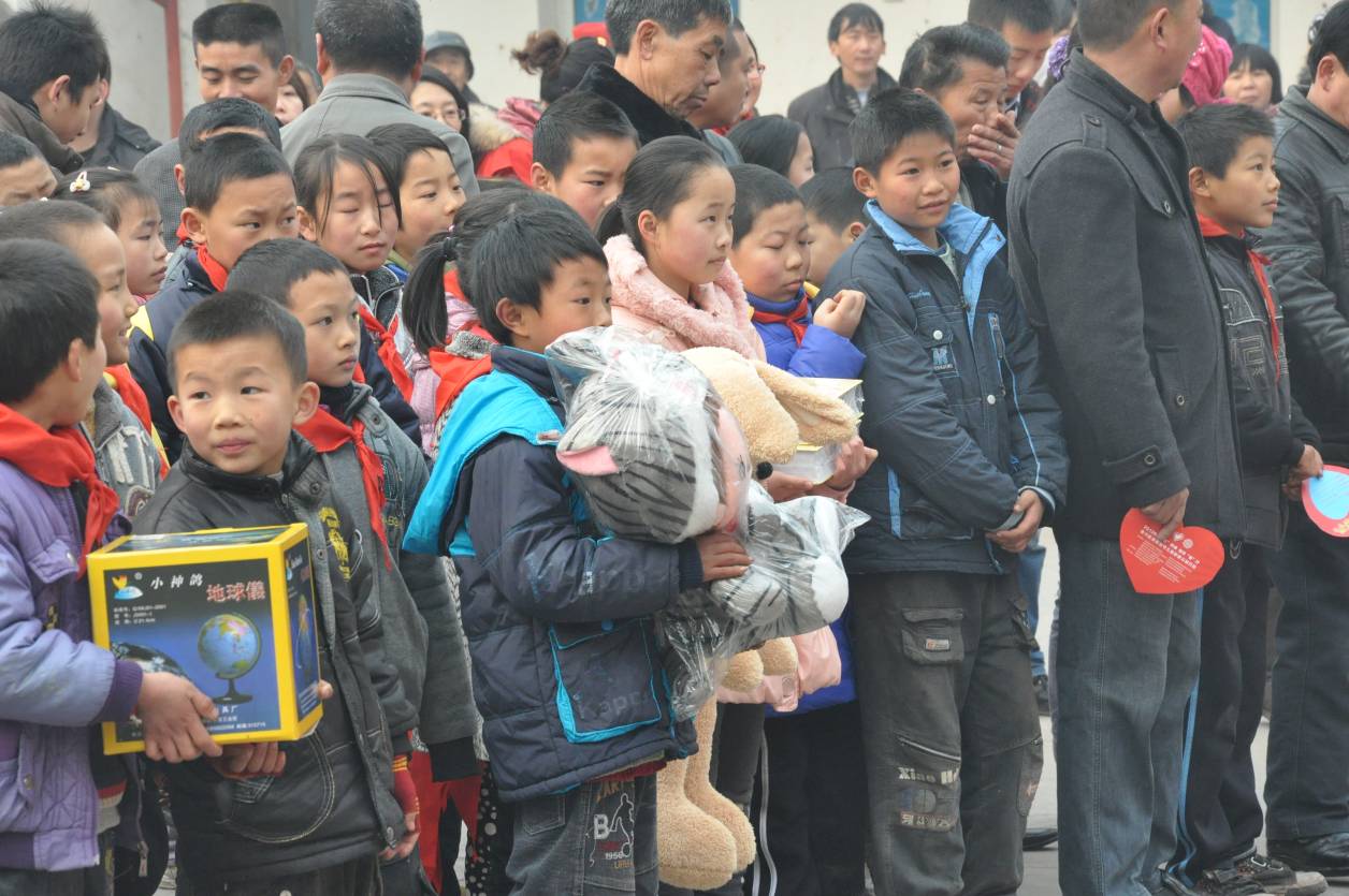 合川区启动关爱留守儿童新春公益活动--中国青