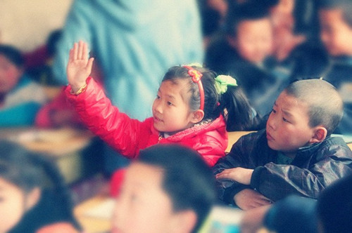 上课回答问题--中国青年志愿者网