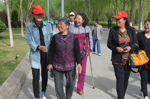 心手相牵 共享阳光 扶残助残志愿服务活动--中